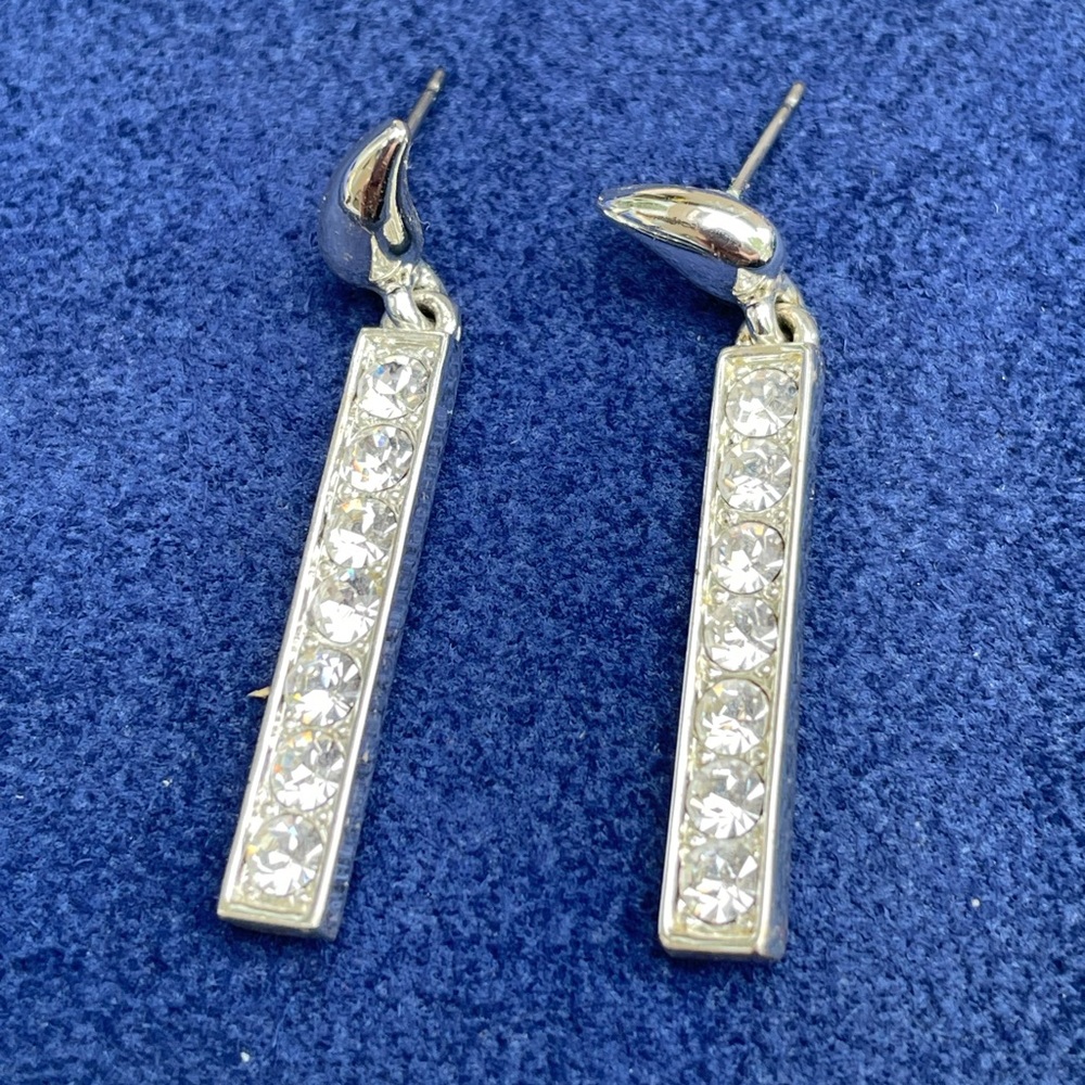 Bar earrings- silver with diamond like gems